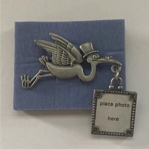 VTG NIB JJ Avon Pewter Color Stork w Pin Photo Holder 2003 in ORIGINAL GIFT BOX!